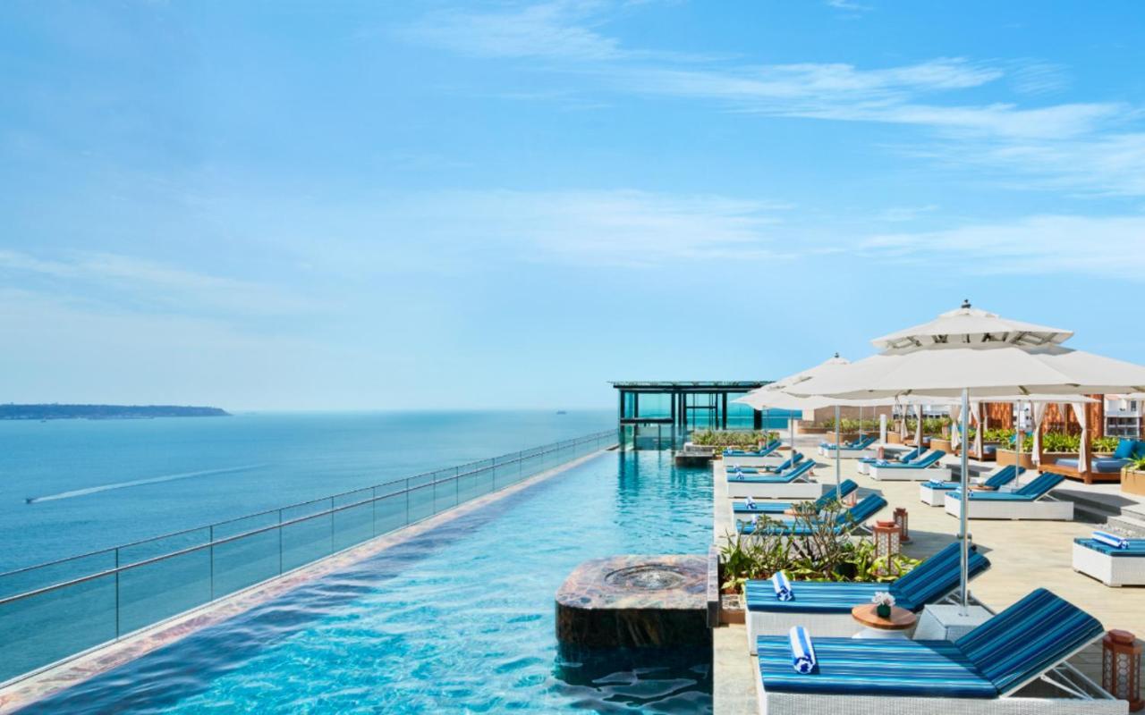 Taj Cidade De Goa Horizon, Goa Panaji Ngoại thất bức ảnh The rooftop pool at the W Retreats & Spa, Phuket